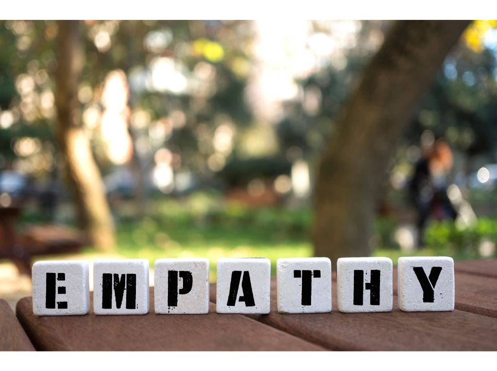 Perbedaan Simpati dan Empati