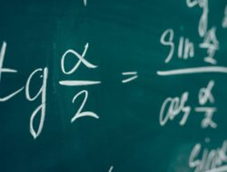 Materi dan Contoh Soal Aturan Cosinus pada Trigonometri Segitiga